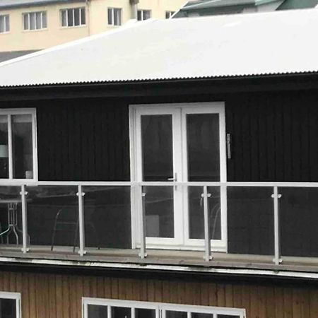Private Spacious Home In City Center Klaksvík Exterior foto