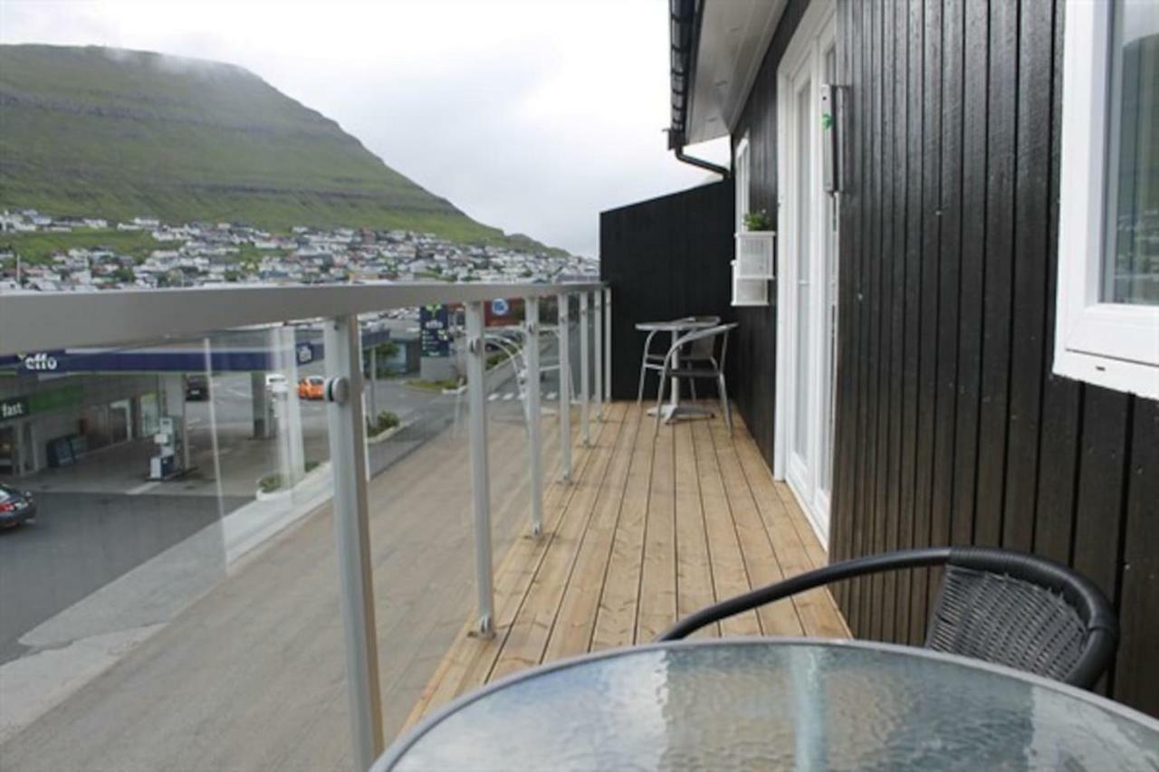 Private Spacious Home In City Center Klaksvík Exterior foto